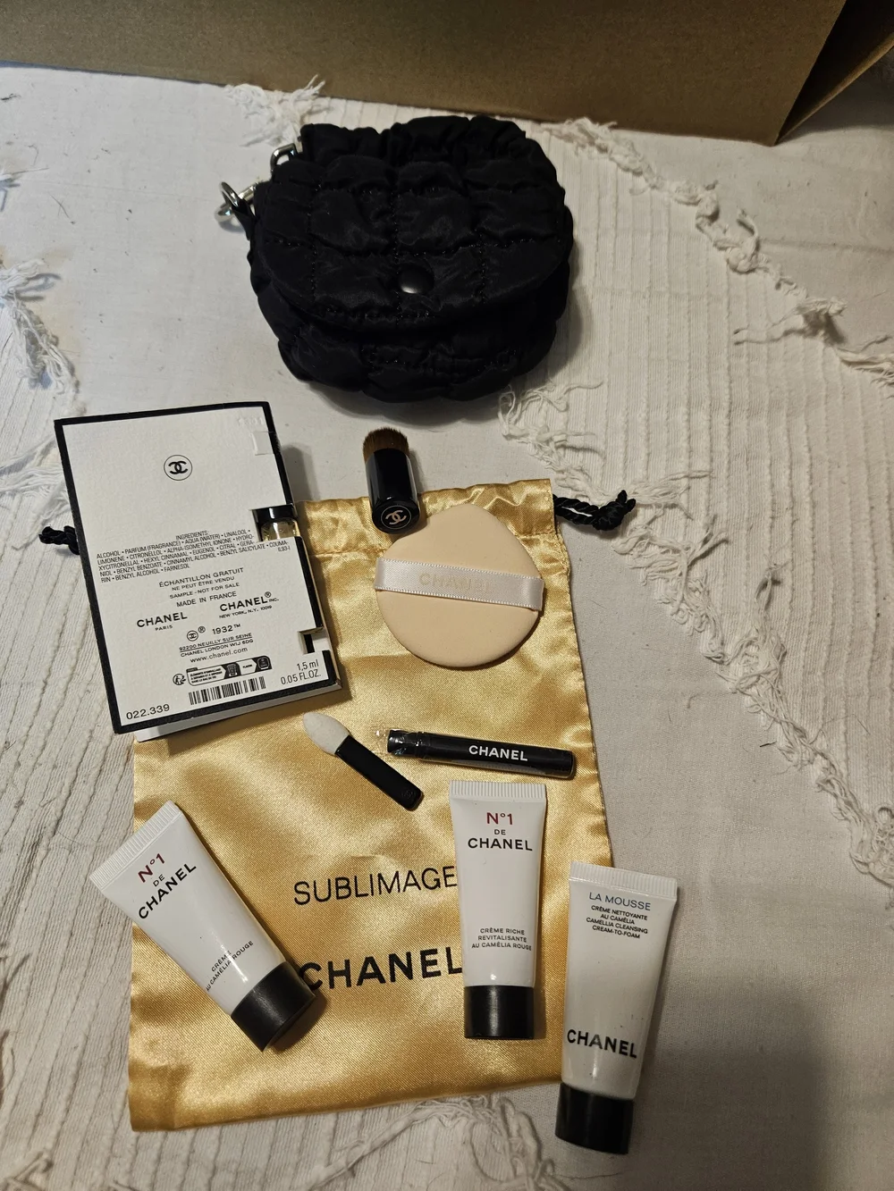 CHANEL bundle brushes